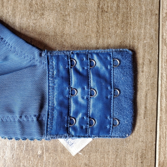 Wacoal Women's Blue and Gray Lace Underwire Bra Size 34C EUC - Picture 5 of 16